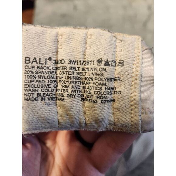 Bali One Smooth U Concealing and Shaping Underwire Bra 3W11 size 34DD Beige - Picture 3 of 3